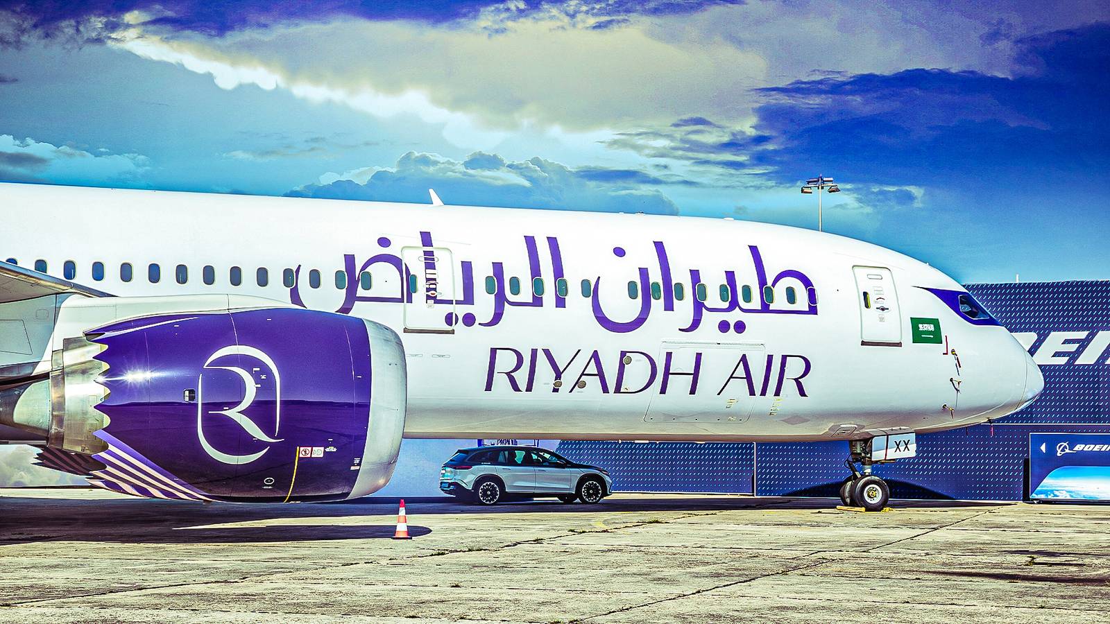 Jatos da Riyadh Air fogem de aeroporto após ataques com mísseis