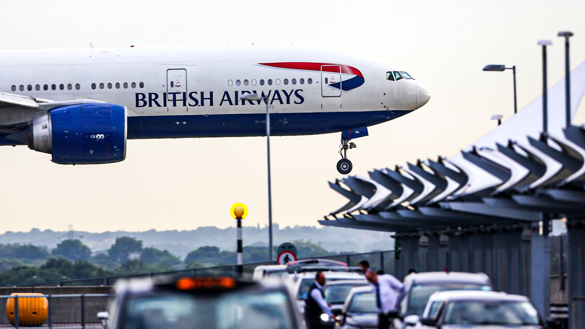 7 Airlines Still Flying The Boeing 777-200ER In 2026