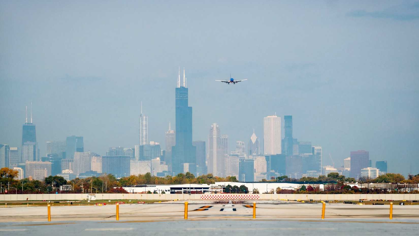 Airplane approaching ORD
