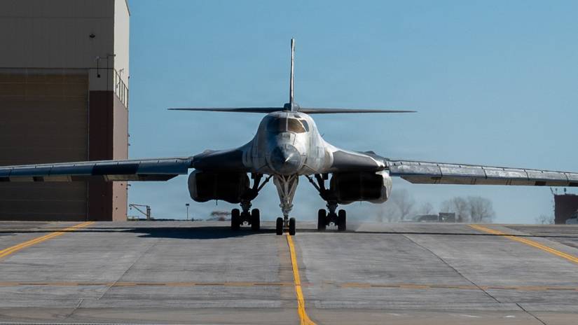 A U.S. Air Force B-1B Lancer taxis to the runway at Tinker Air Force Base, Oklahoma, Feb. 26, 2026.