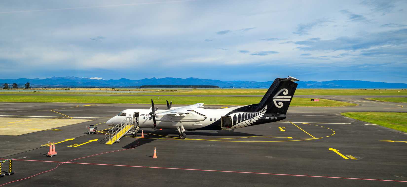 Air New Zealand Q300 Stephan Roeger  Shutterstock