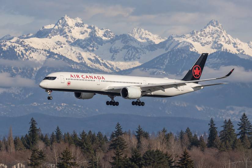Air Canada A350-1000 on final approach