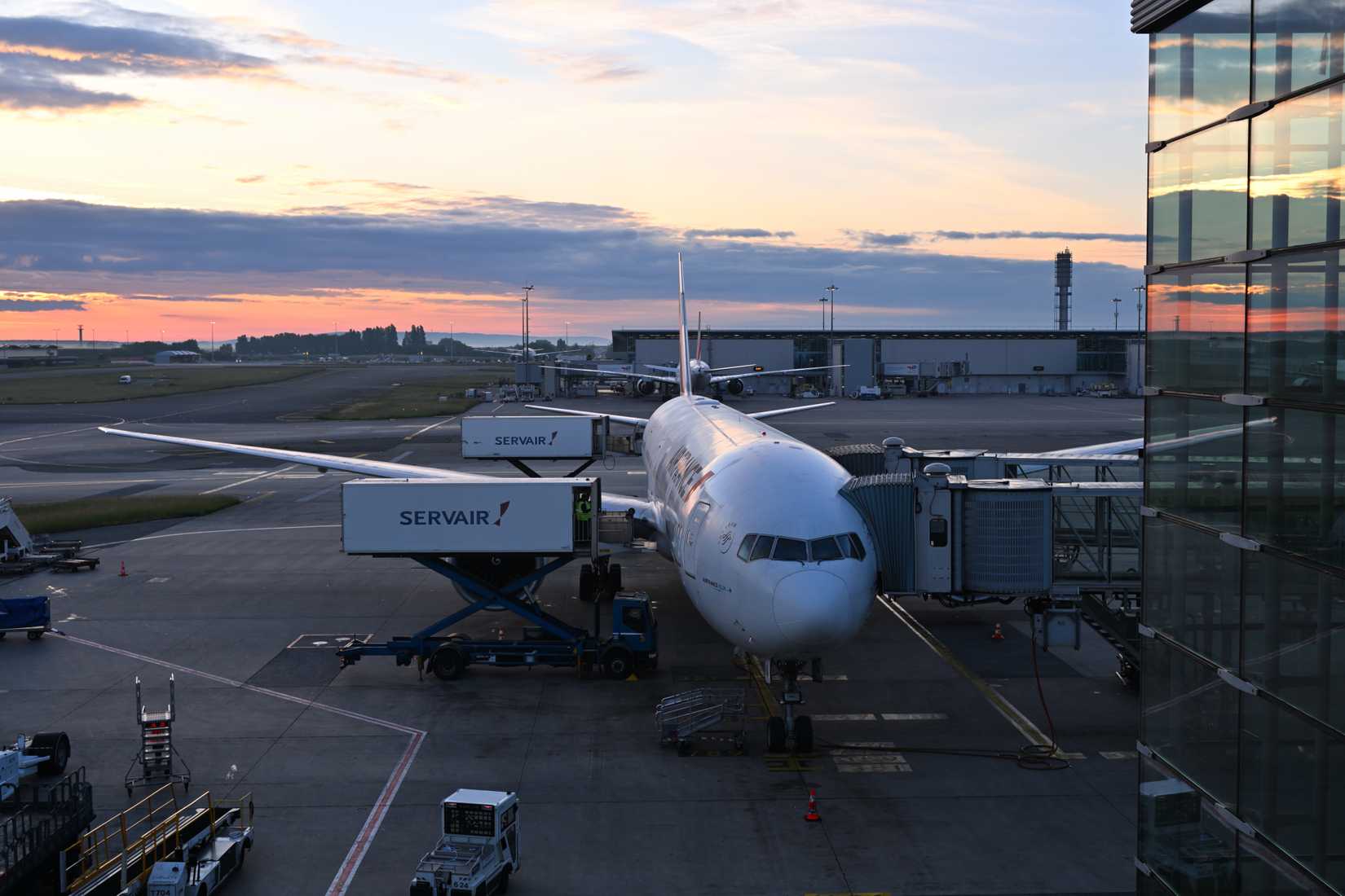 How Pilots Rest & Sleep On The Boeing 777-300ER