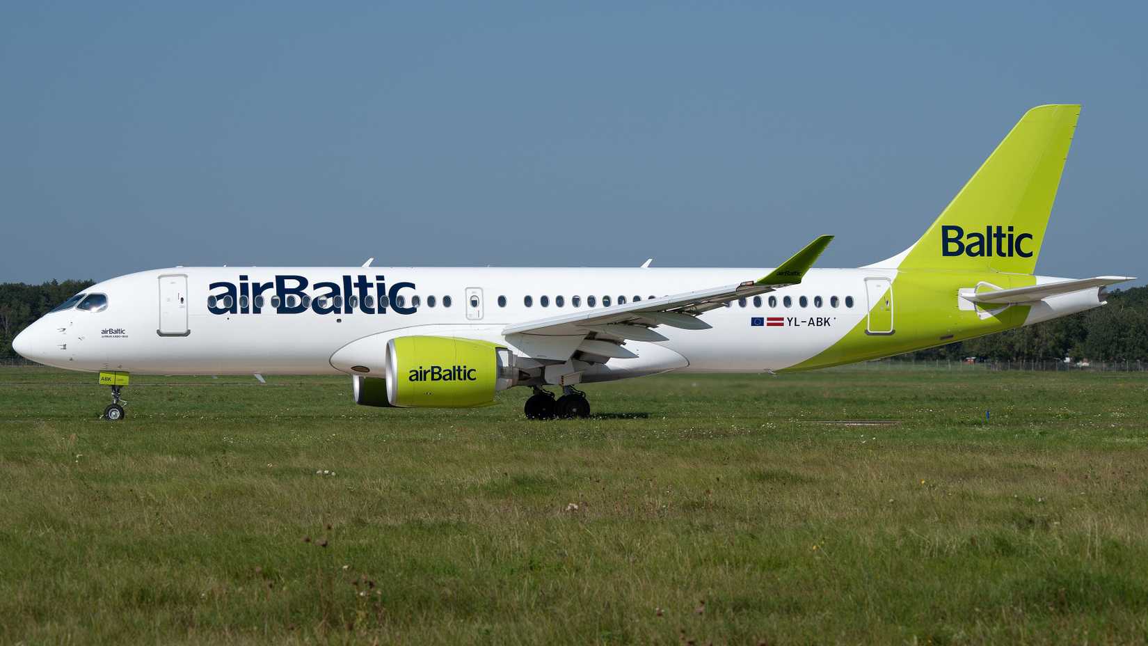 airBaltic Airbus A220-300