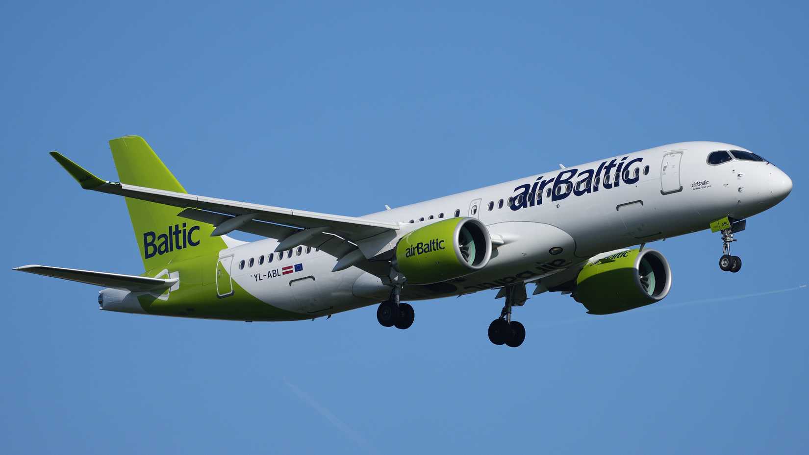 airBaltic Airbus A220-300