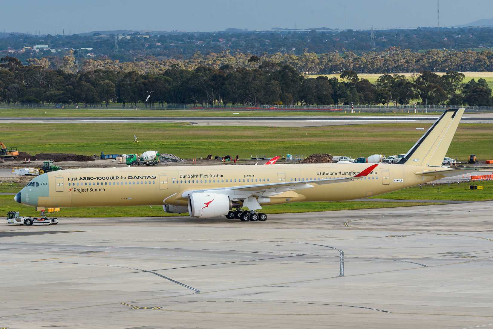 Airbus_Industrie_F-WULR_Airbus_A350-1041_Melbourne_International_Airport_(MEL_YMML)_(55483824952) (1)