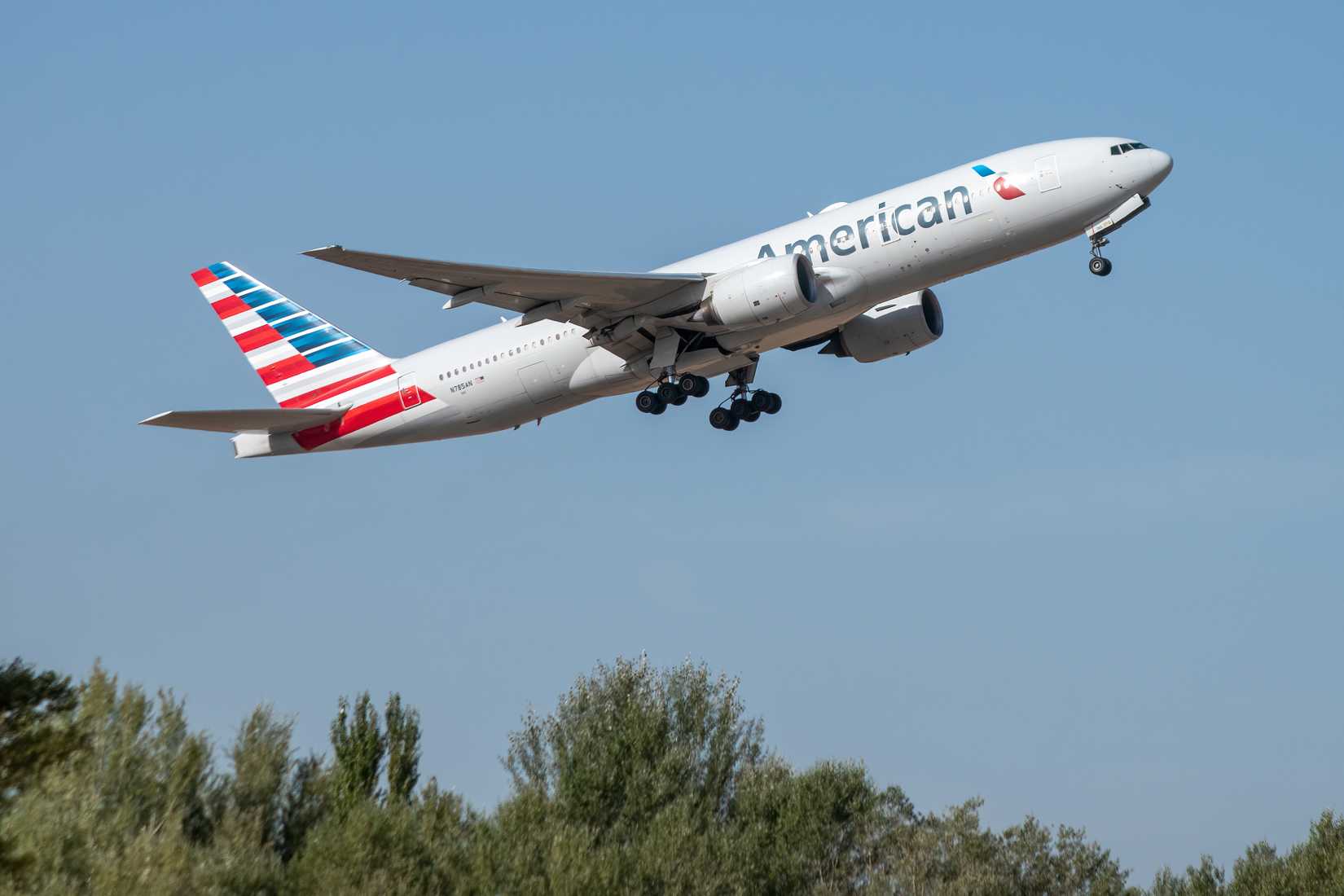 American Airlines Boeing 777-200ER Madrid