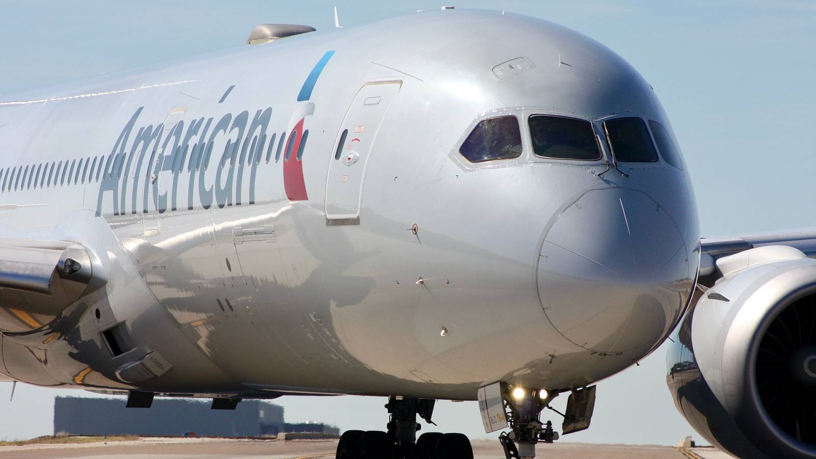 American Airlines cancela 4 rotas internacionais de longa distância