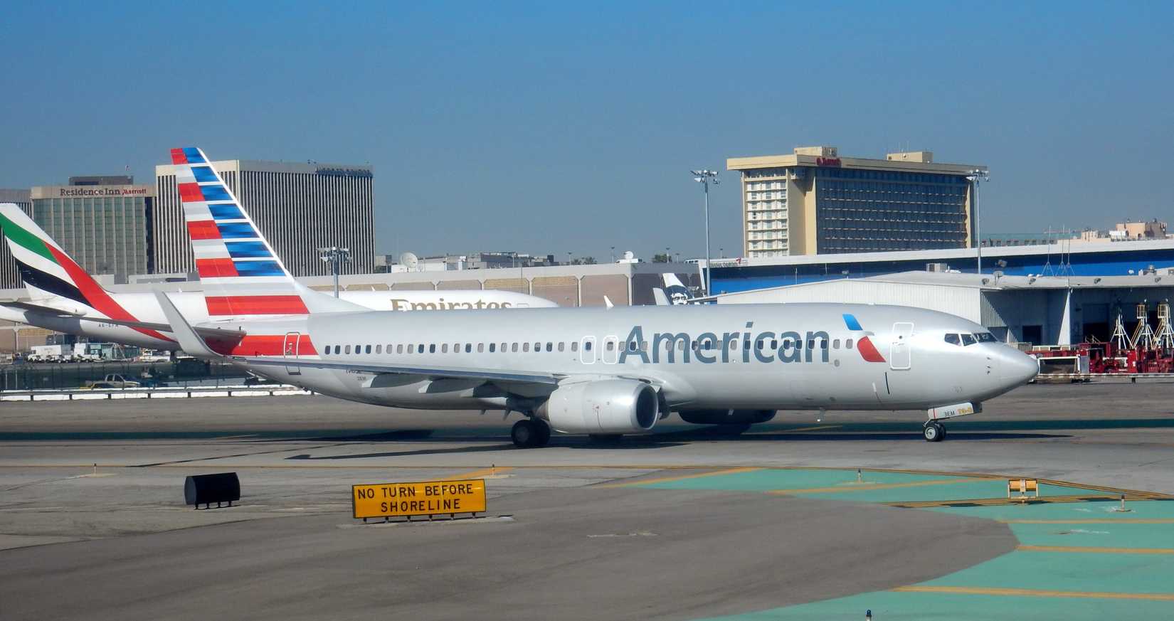 N812NN at LAX