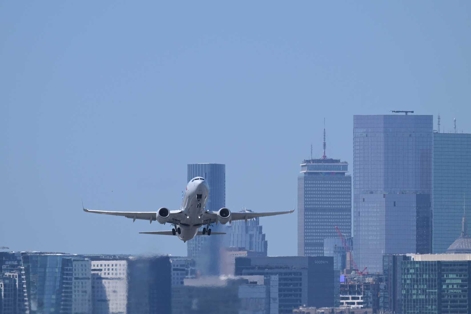 American 737-800 departs Boston