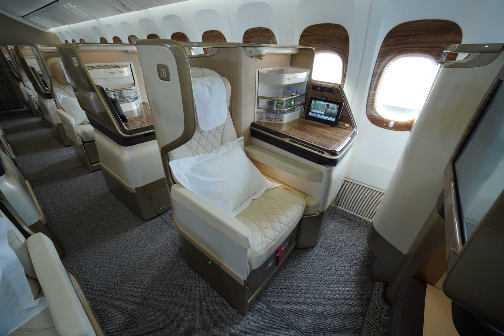 Emirates Finally Killed Its 2-3-2 Business Class On US Routes: Here's ...