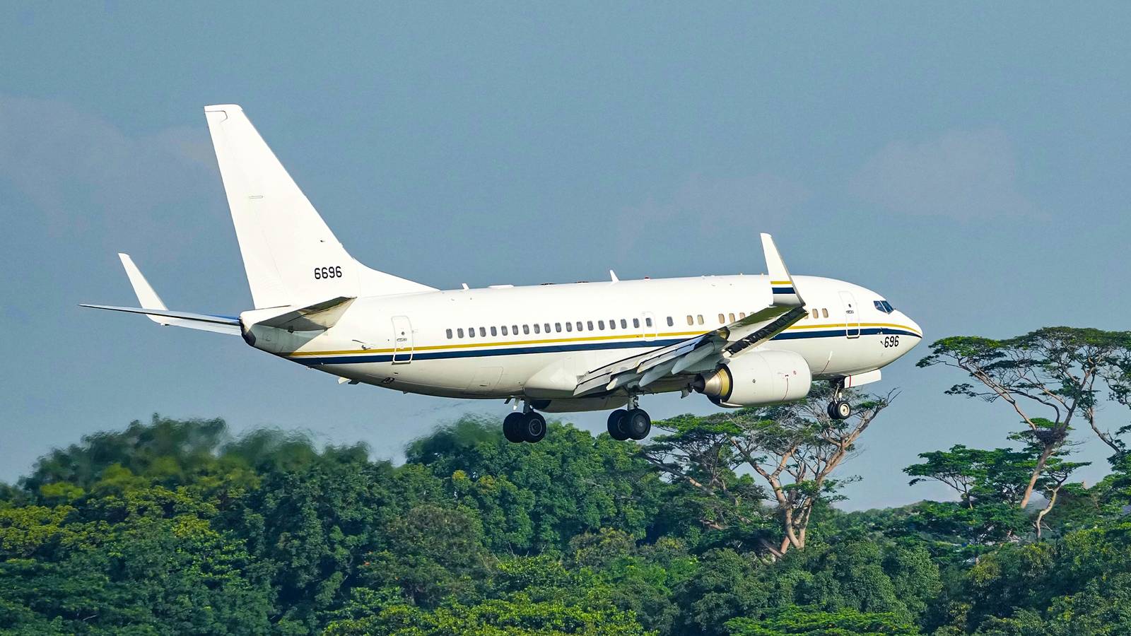 C-40A Clipper: Conheça o Boeing 737 secreto da Marinha dos EUA
