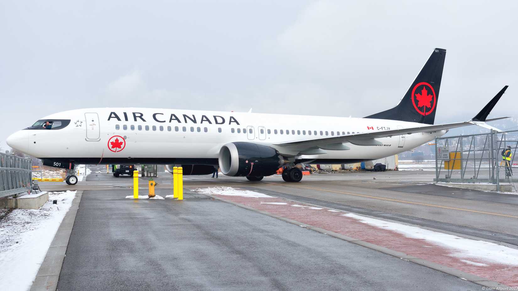 C-FTJV_Air_Canada_Boeing_737_MAX_8_(38224653056)