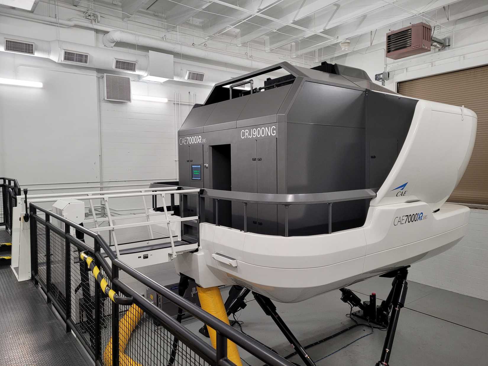 CAE_Simulator_CRJ-900