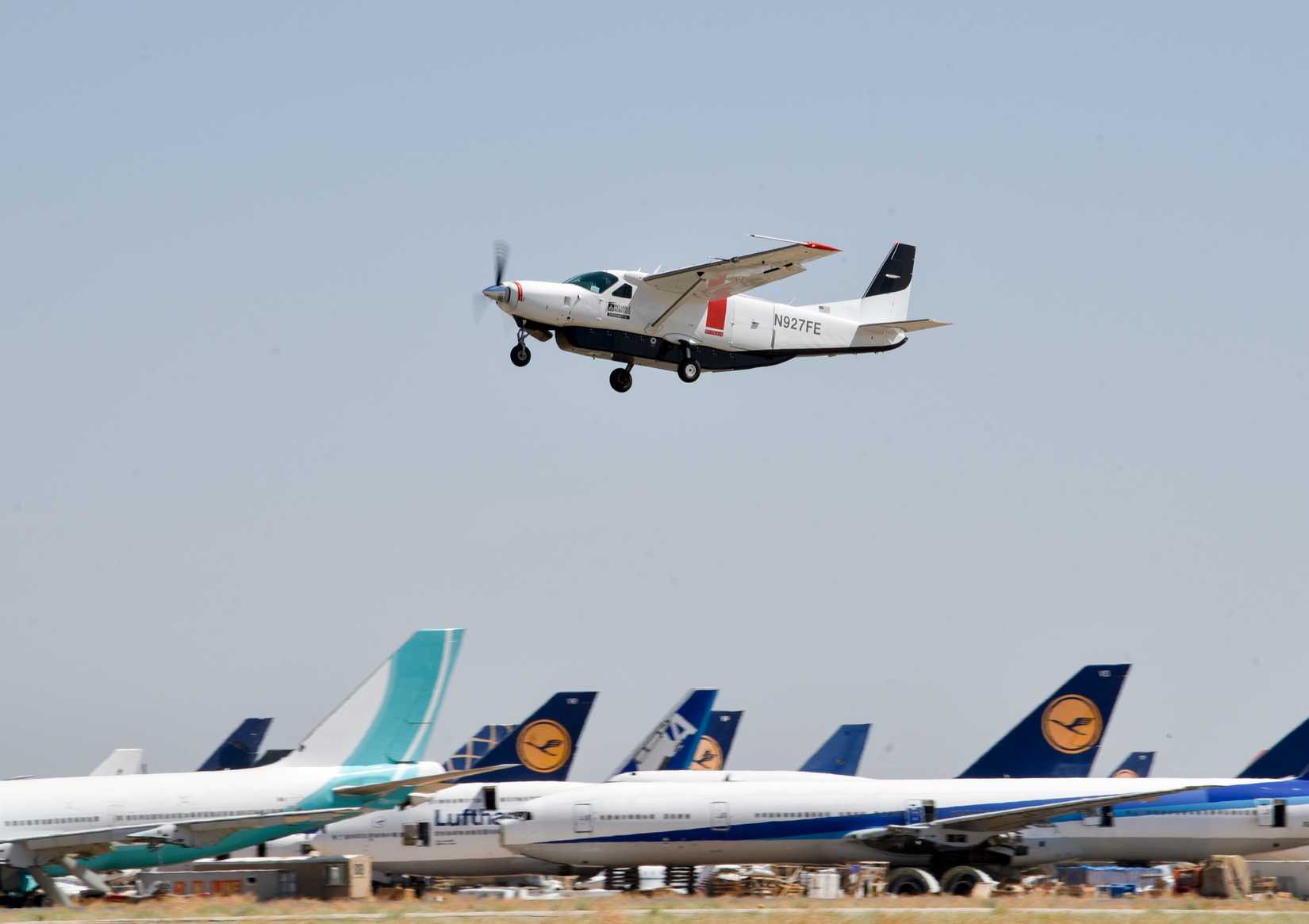 Cessna 208B Grand Caravan to deliver cargo to Travis Air Force Base, California