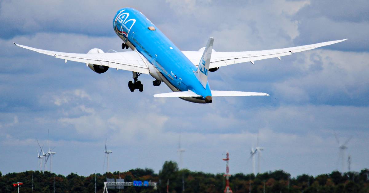 Could Boeing Really Develop A 787 Ultra-Long-Haul Variant?