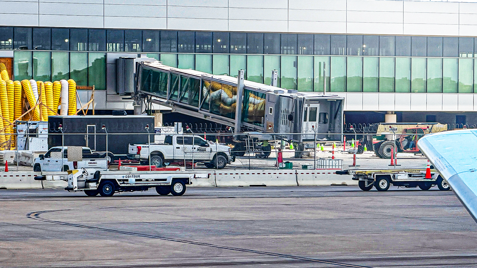 DFW: Terminal F em Dallas terá passarelas de vidro exclusivas, pouquíssimos EUA têm