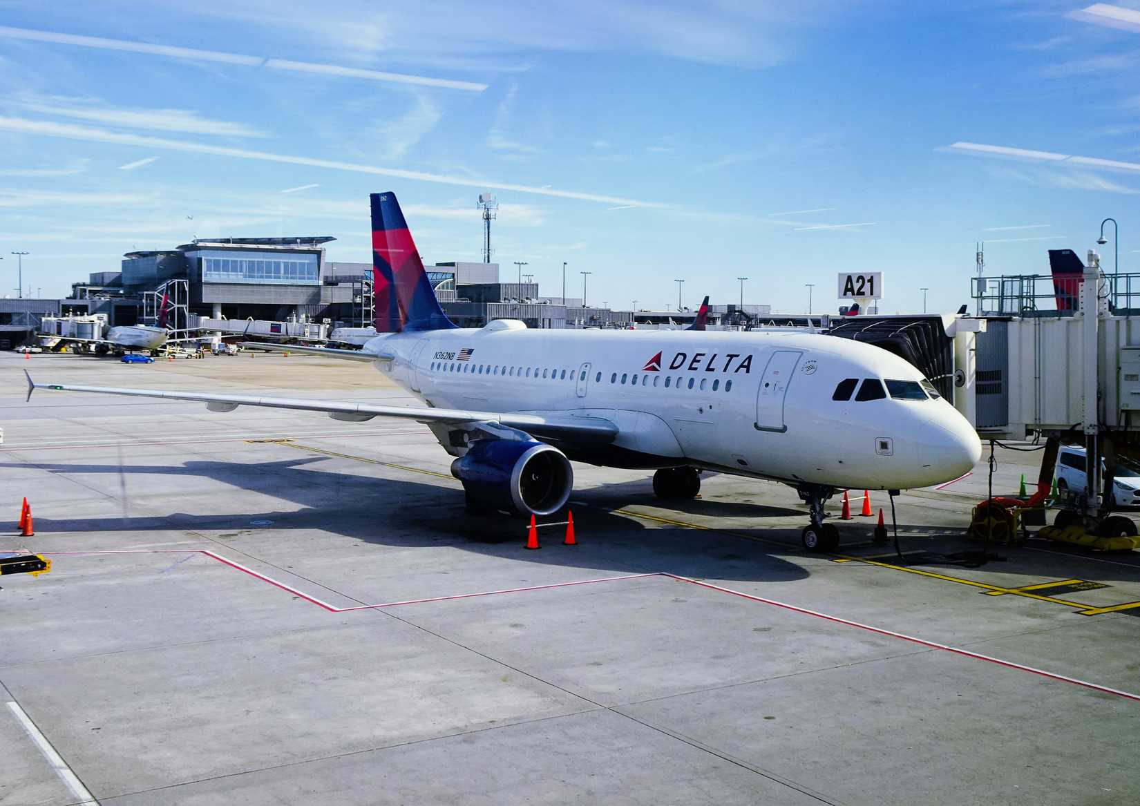 Delta_Air_Lines_A319-114,_N362NB_as_DL_316_Washington_(DCA)_-_Atlanta_(ATL)