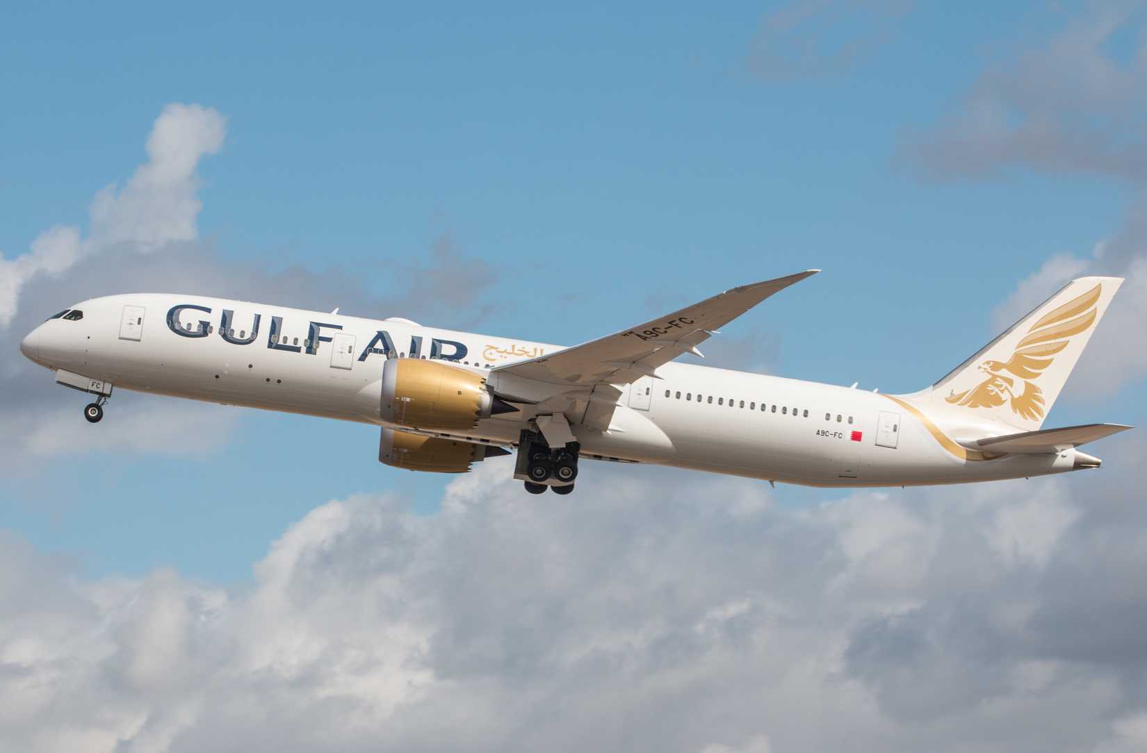 EGLL_-_Boeing_787_Dreamliner_-_Gulf_Air_-_A9C-FC_(43924573081)