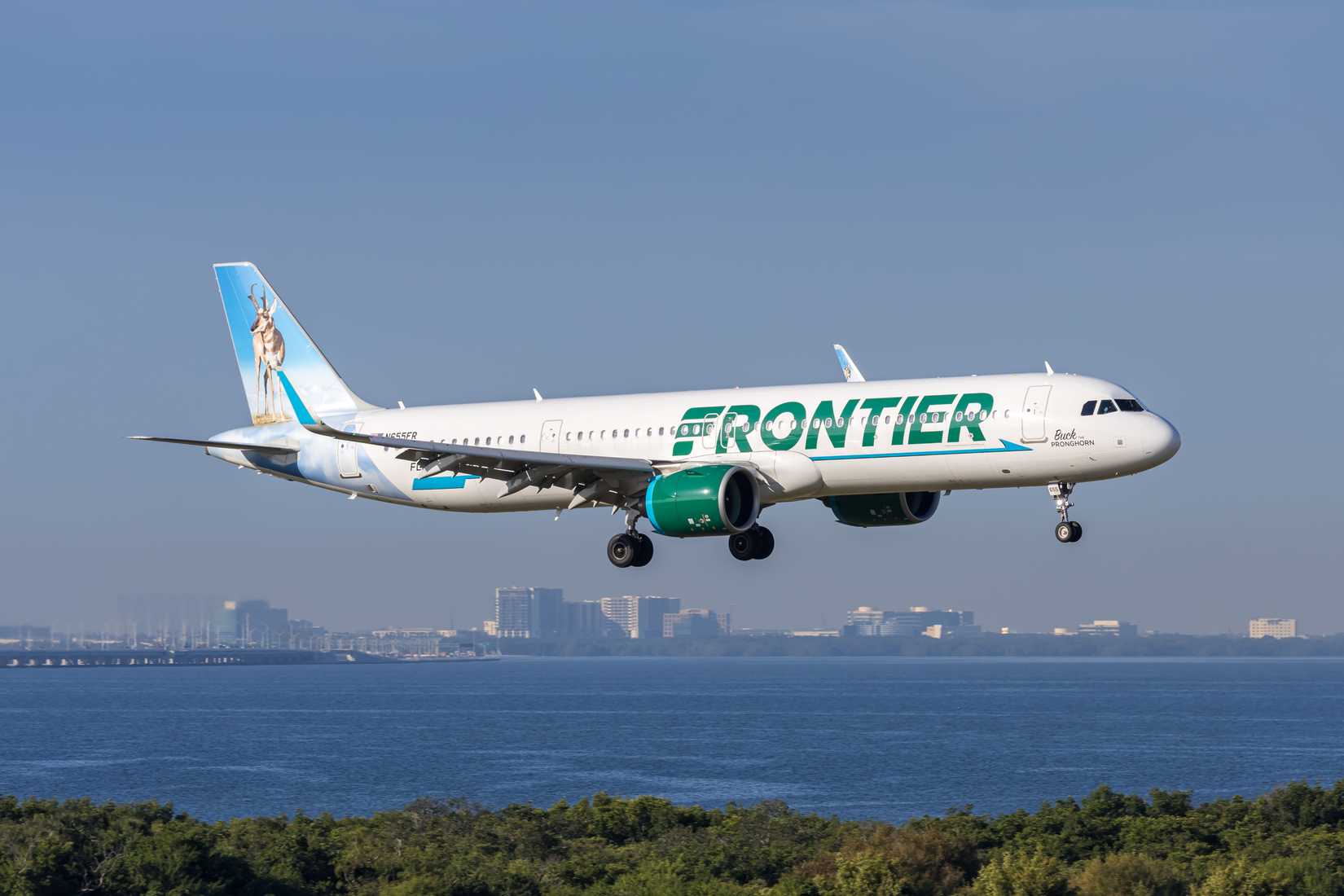 Frontier Airlines aircraft on approach