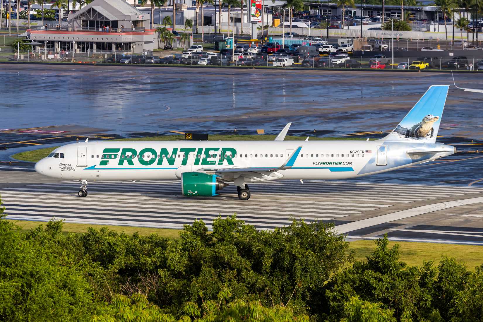 Frontier Airlines aircraft taxiing