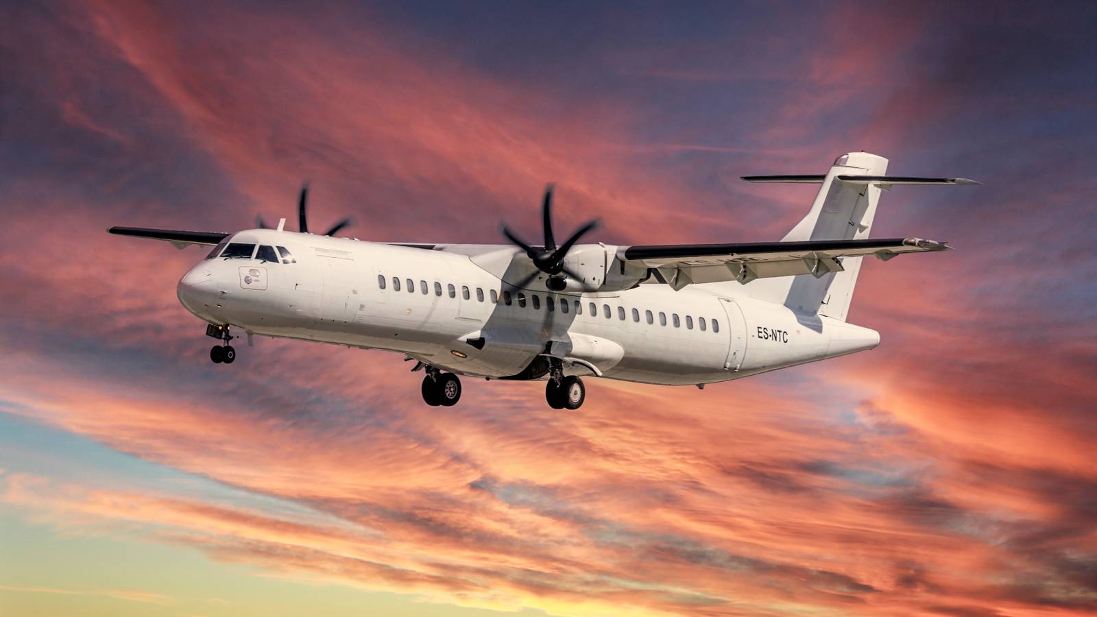 Como o design do ATR 72 lida com o risco de colisão com aves