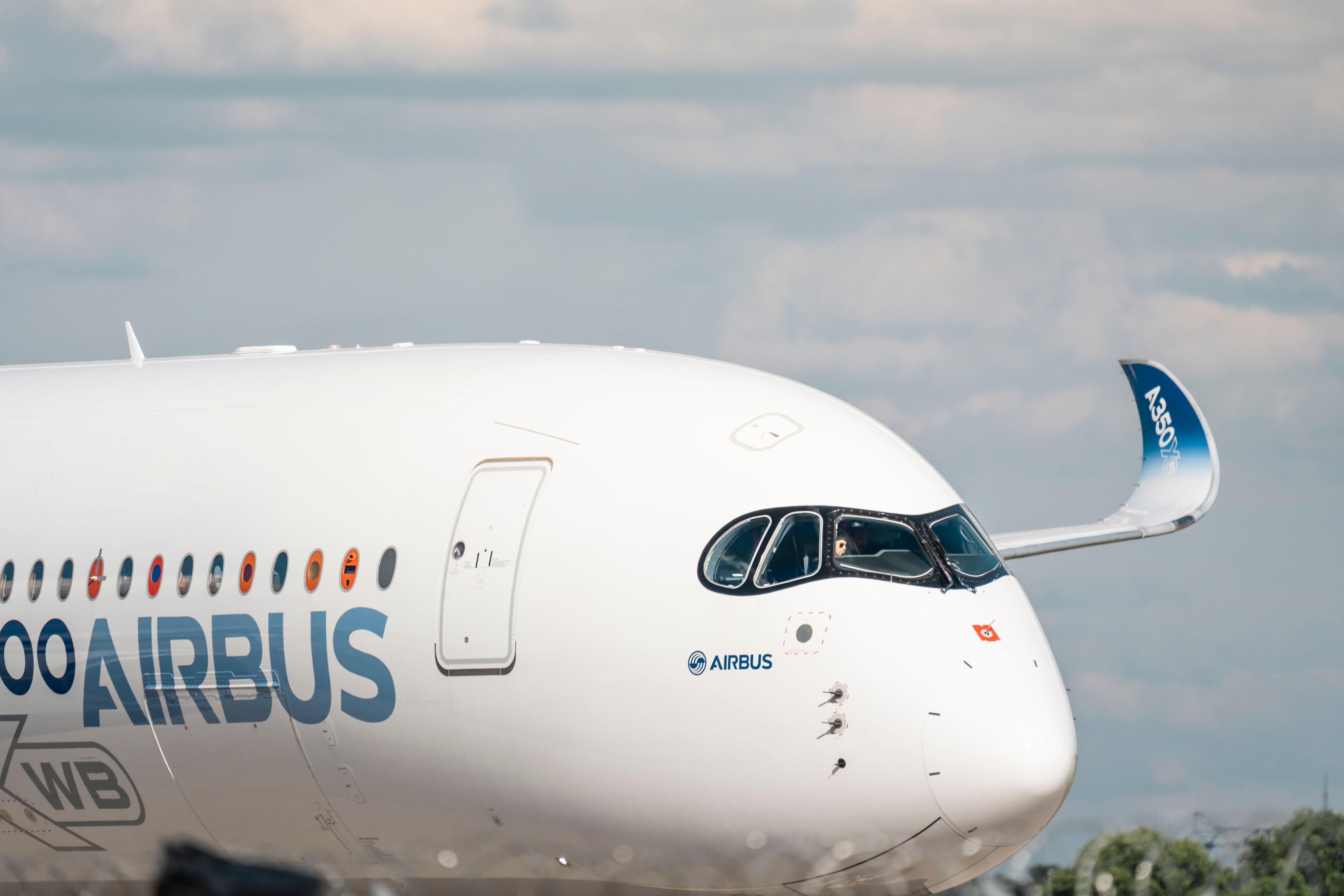 Airbus CEO: Decision On A220 & A350 Stretches Before 2030