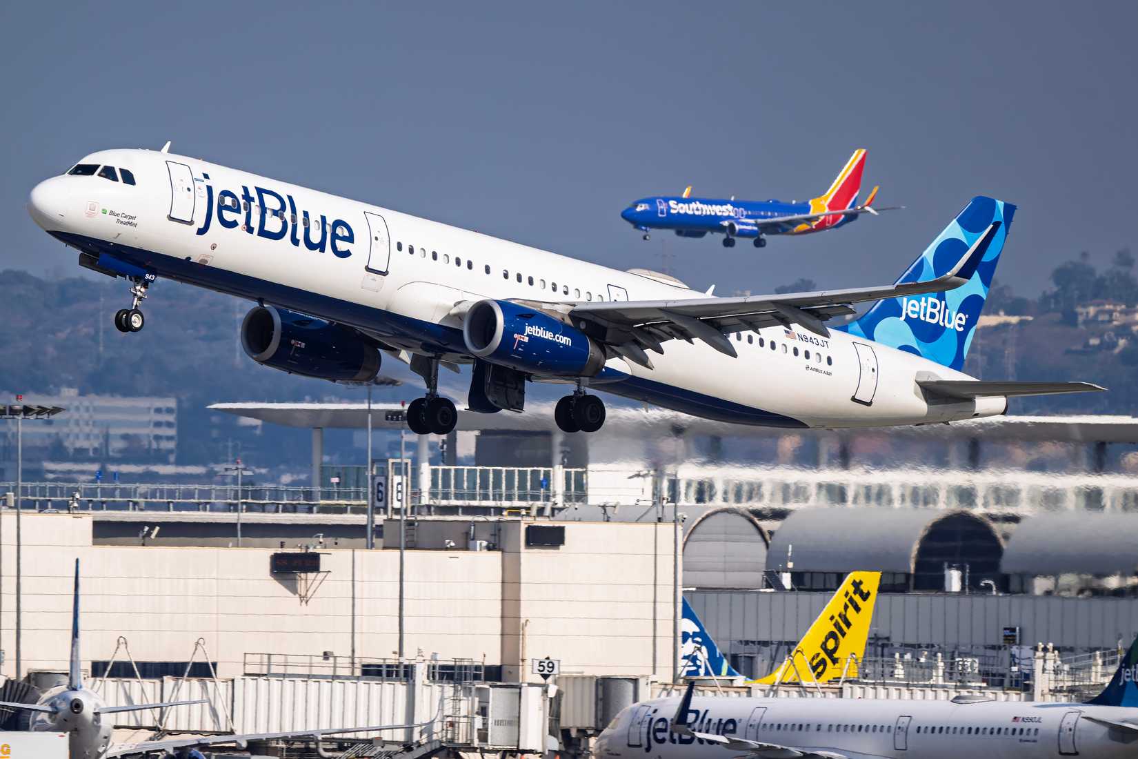 JetBlue Airways aircraft takeoff