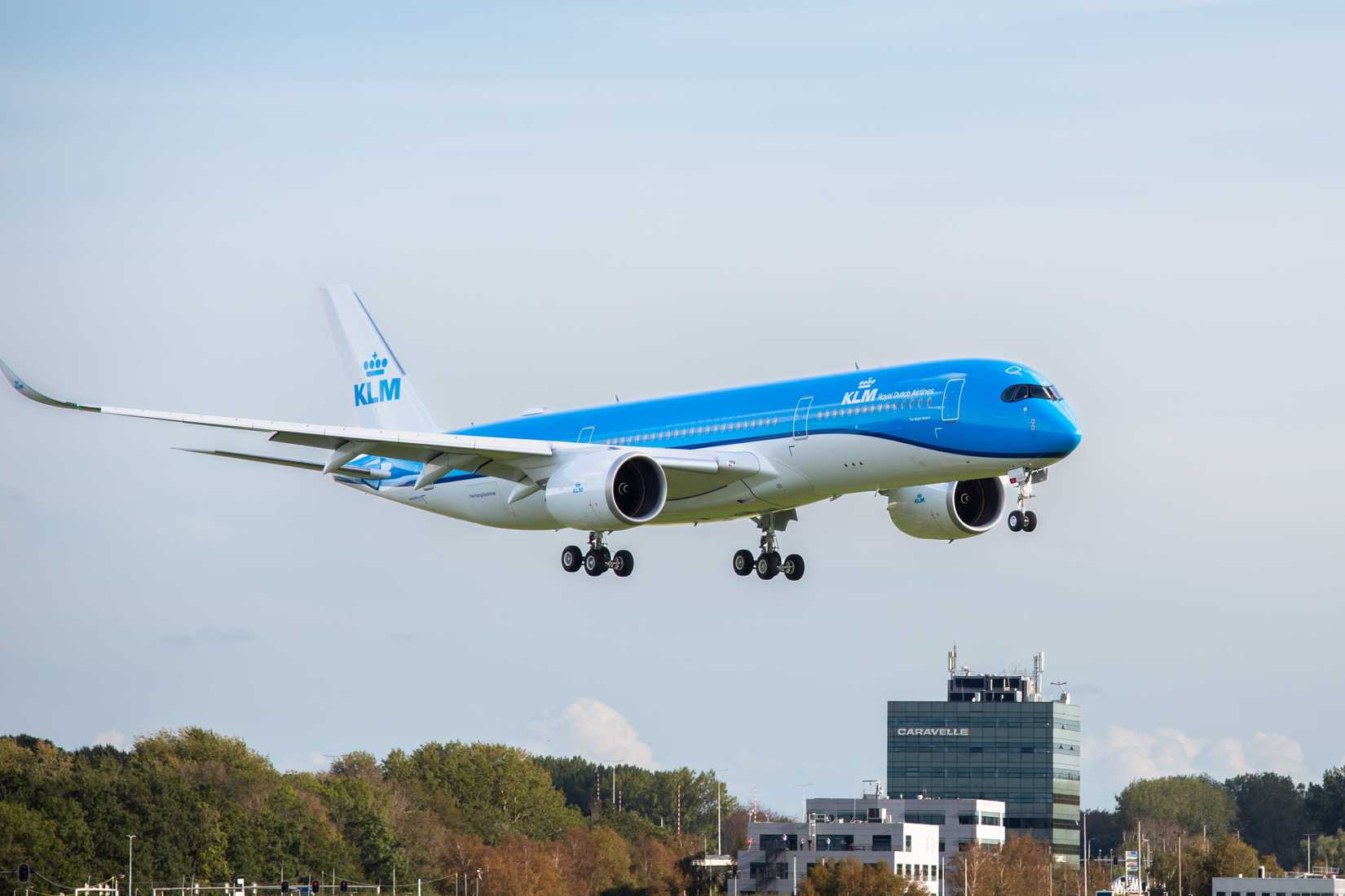 KLM Airbus A350-900 landing touchdown