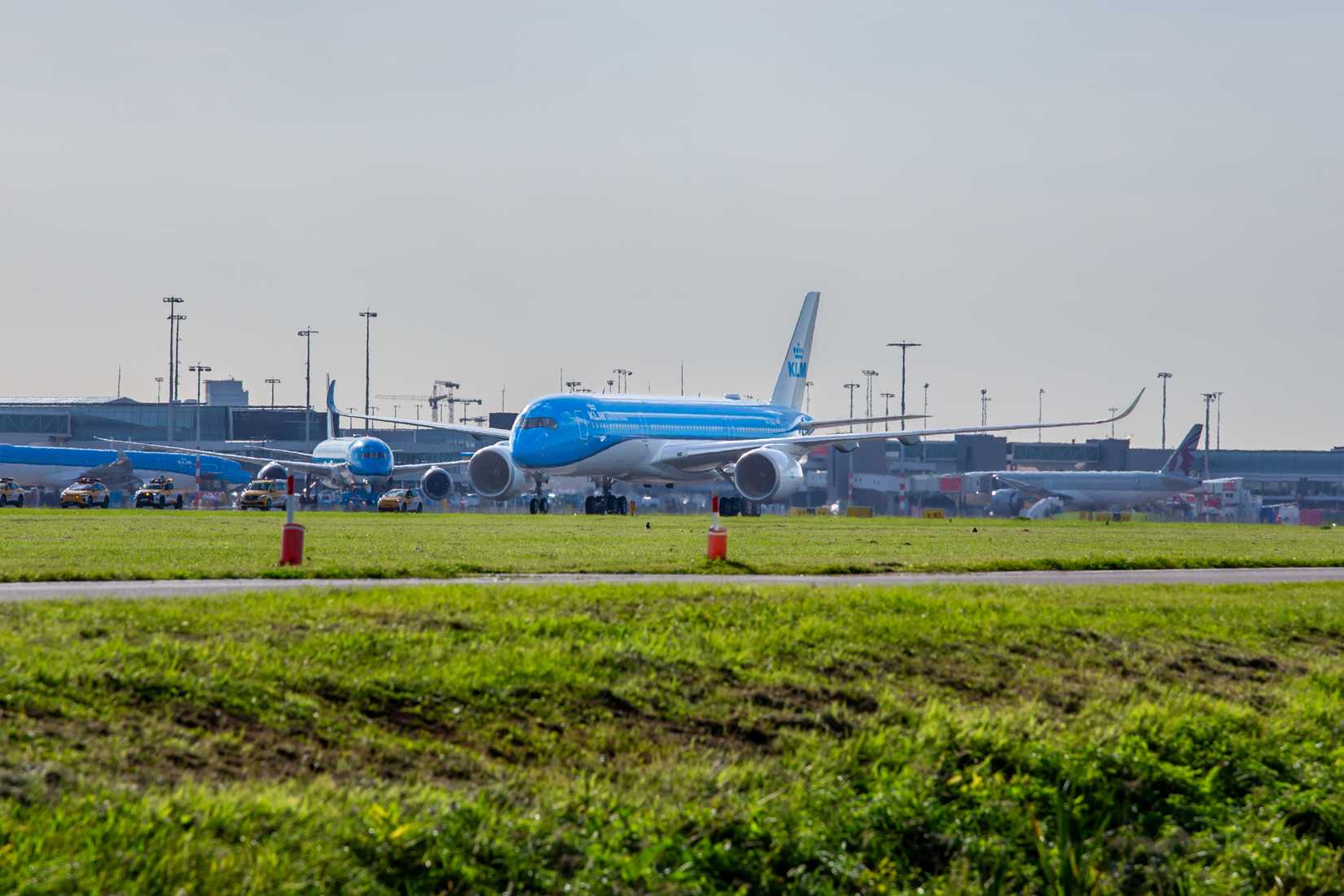 KLM Airbus A350-900 taxi