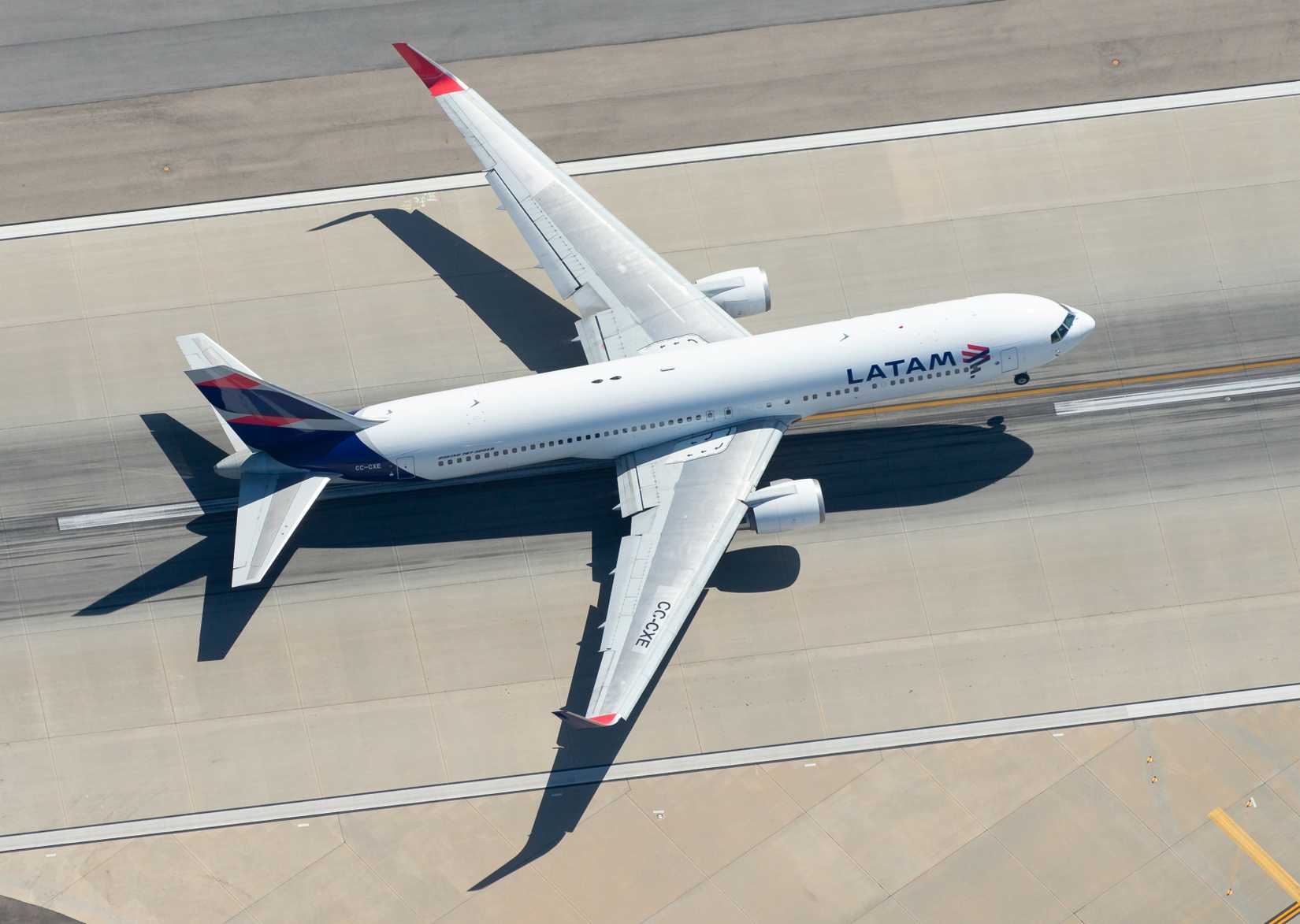LATAM Boeing 767-300 top down