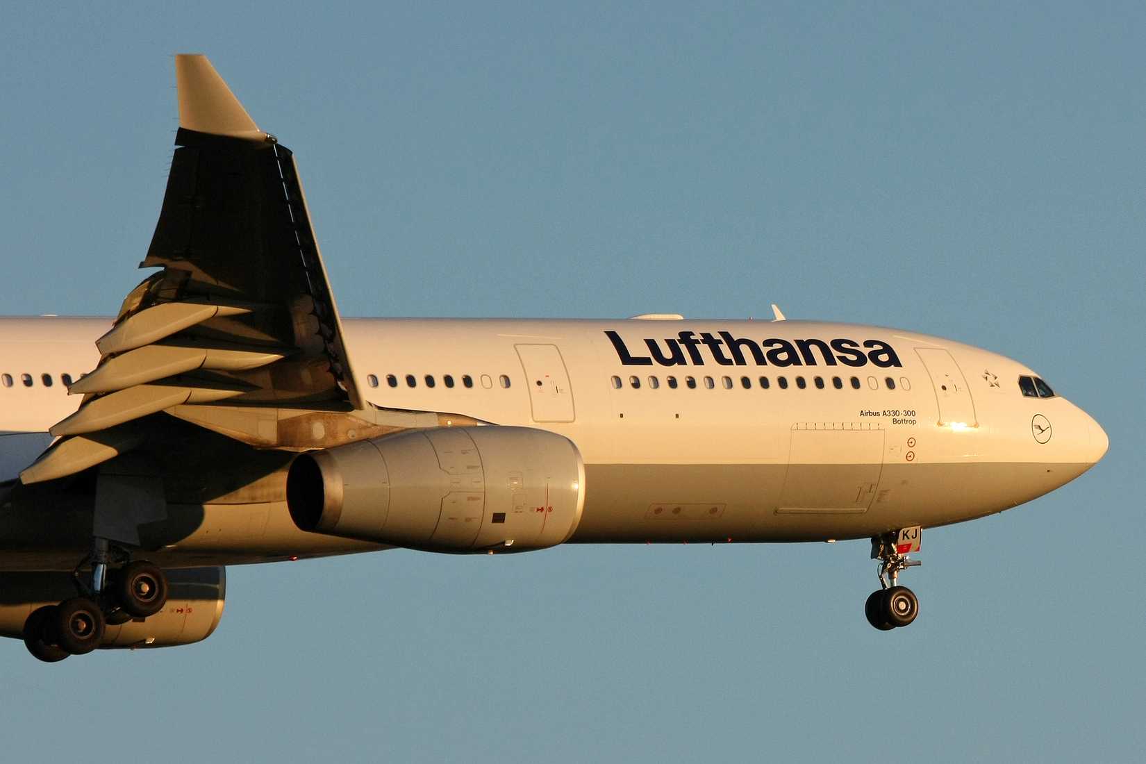 Lufthansa_A333_D-AIKJ-1