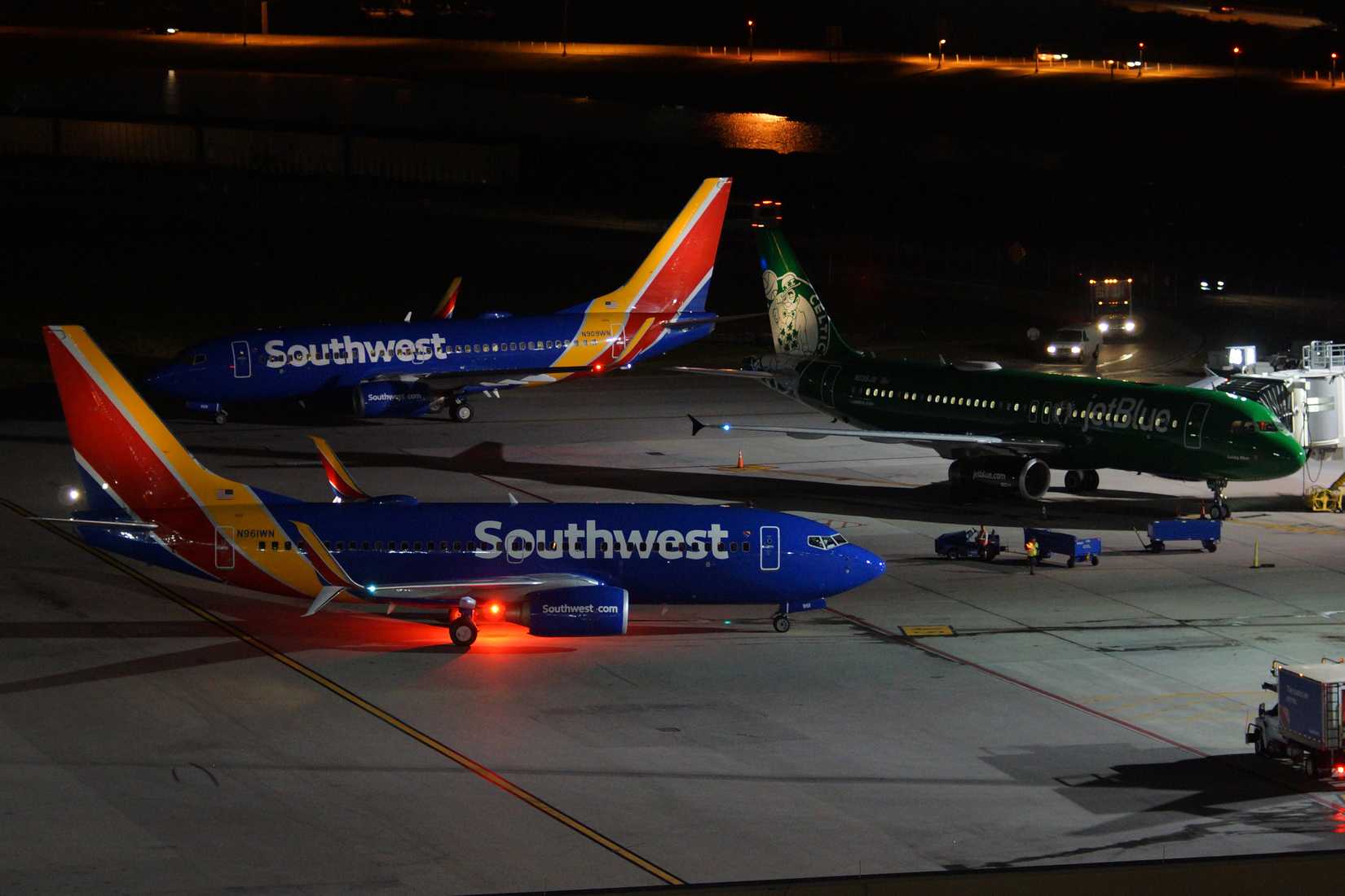 N961WN_N595JB_N909WN_FLL_JTPI_6425_(39719425683)