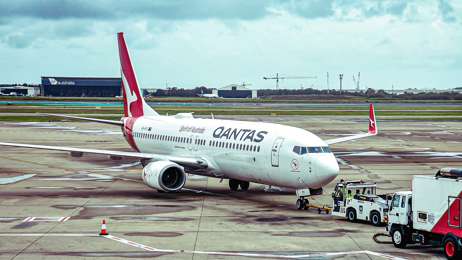 Qantas lida com excesso de pilotos de Boeing 737 durante transição