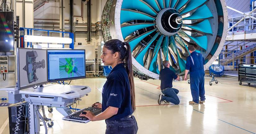 Rolls-Royce UltraFan with personnel