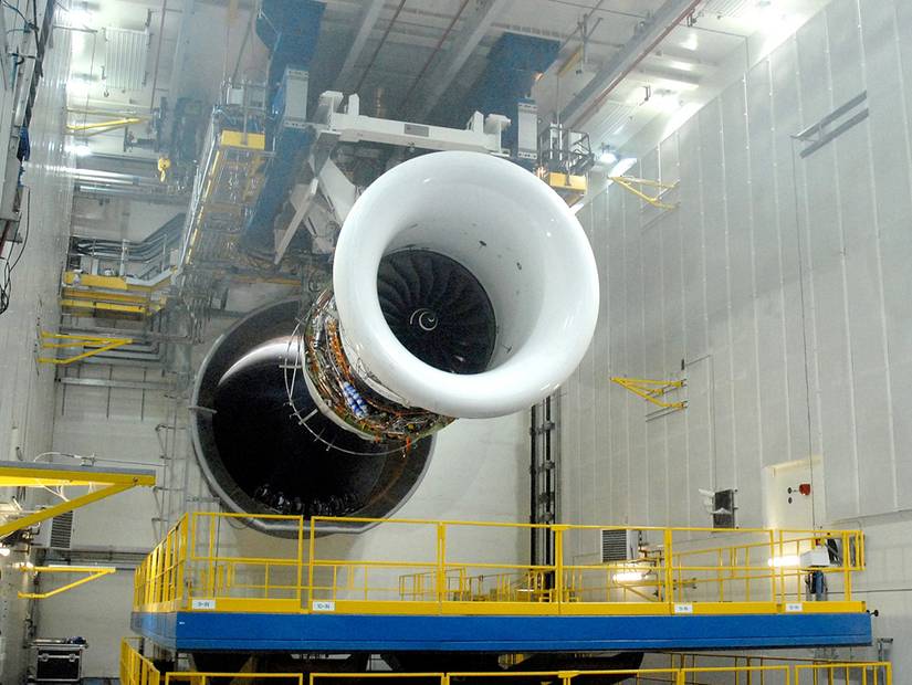 Rolls-Royce_Trent_jet_engine_test_Derby_UK
