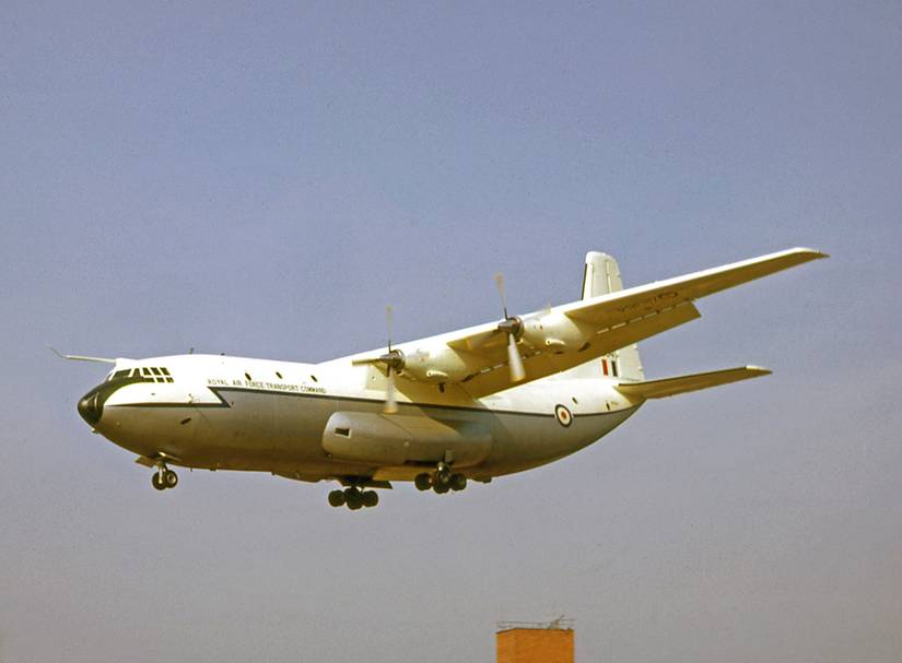 Short SC5 Belfast C.1 XR364 Pallas of 53 Squadron RAF Transport Command at Farnborough in 1964