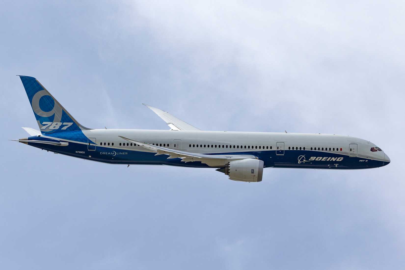 Boeing 787-9 Banking