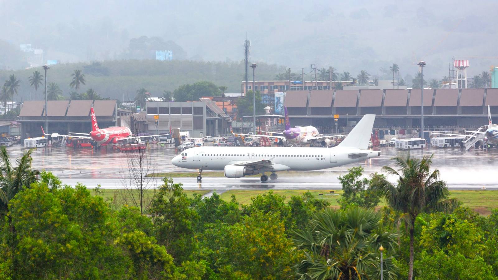 Tufão Champi ameaça voos na Ásia e atinge Taiwan, China e Japão