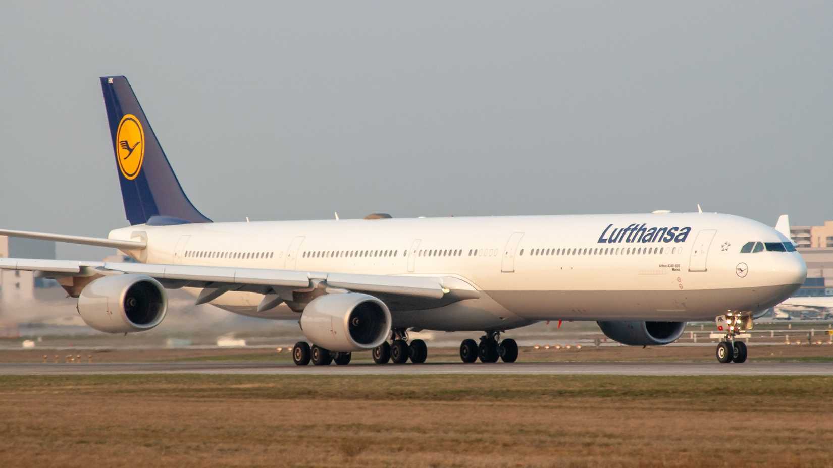 Lufthansa Airbus A340-600 Taxiing