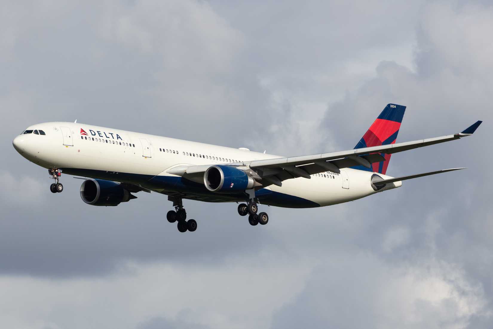Delta Air Lines Airbus A330-300 On Approach