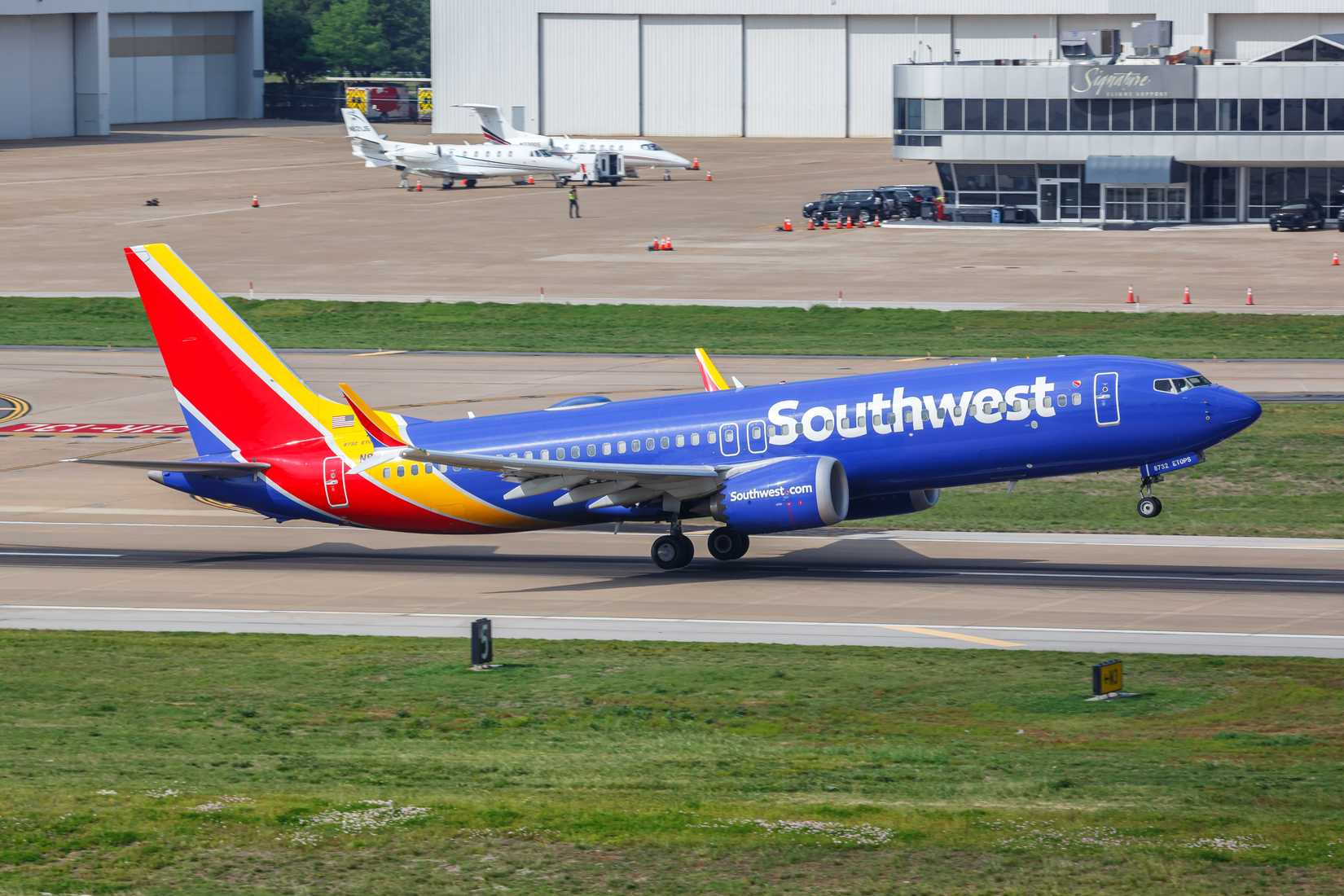 Southwest Airlines Boeing 737 MAX 8 Landing