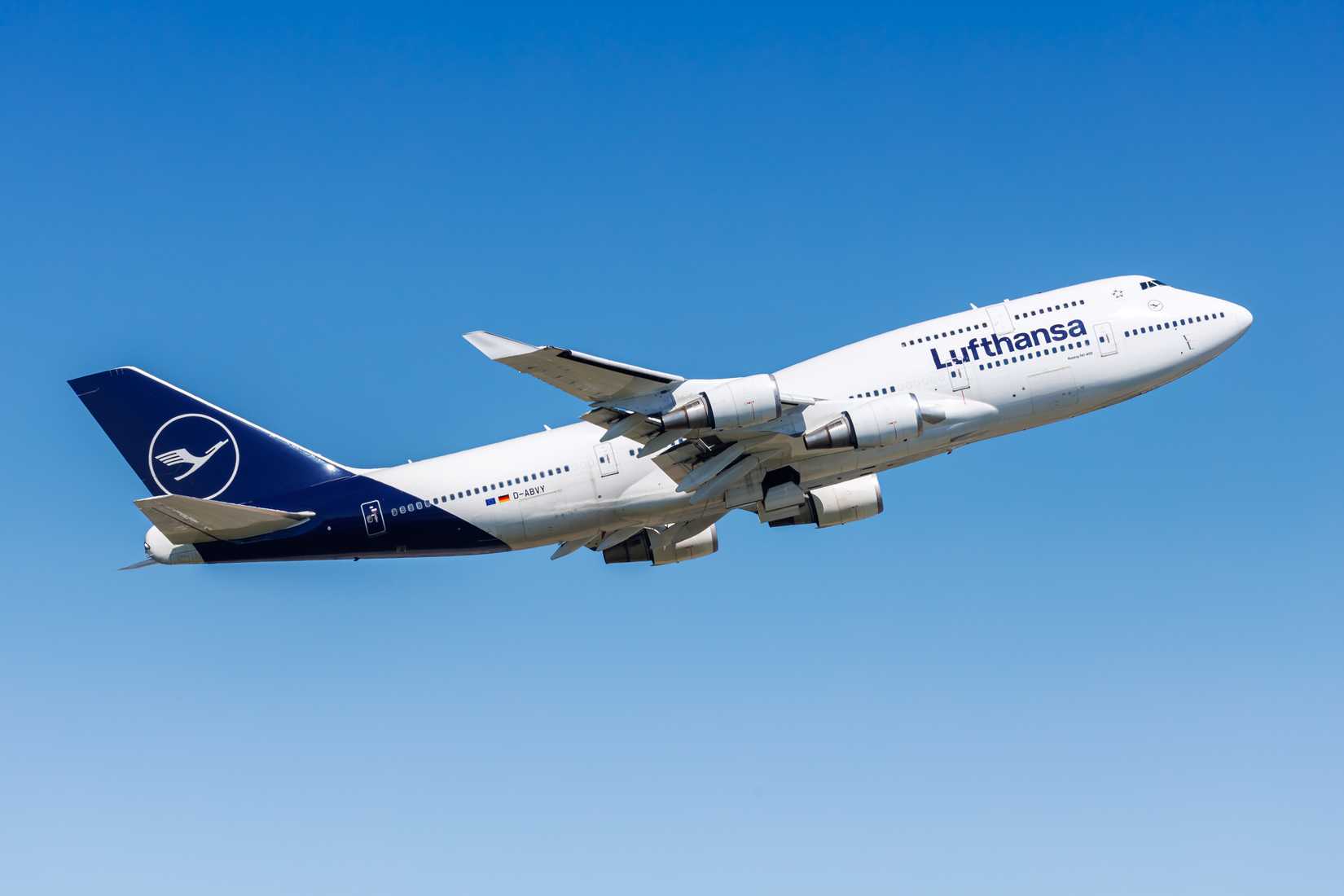 A Lufthansa Boeing 747-400 on departure