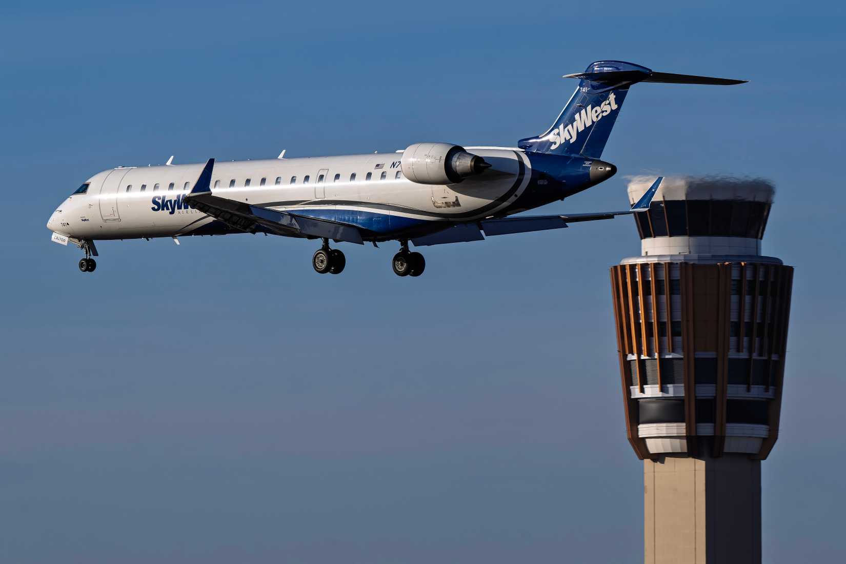 SkyWest Airlines CRJ700 in the skies at Phoenix