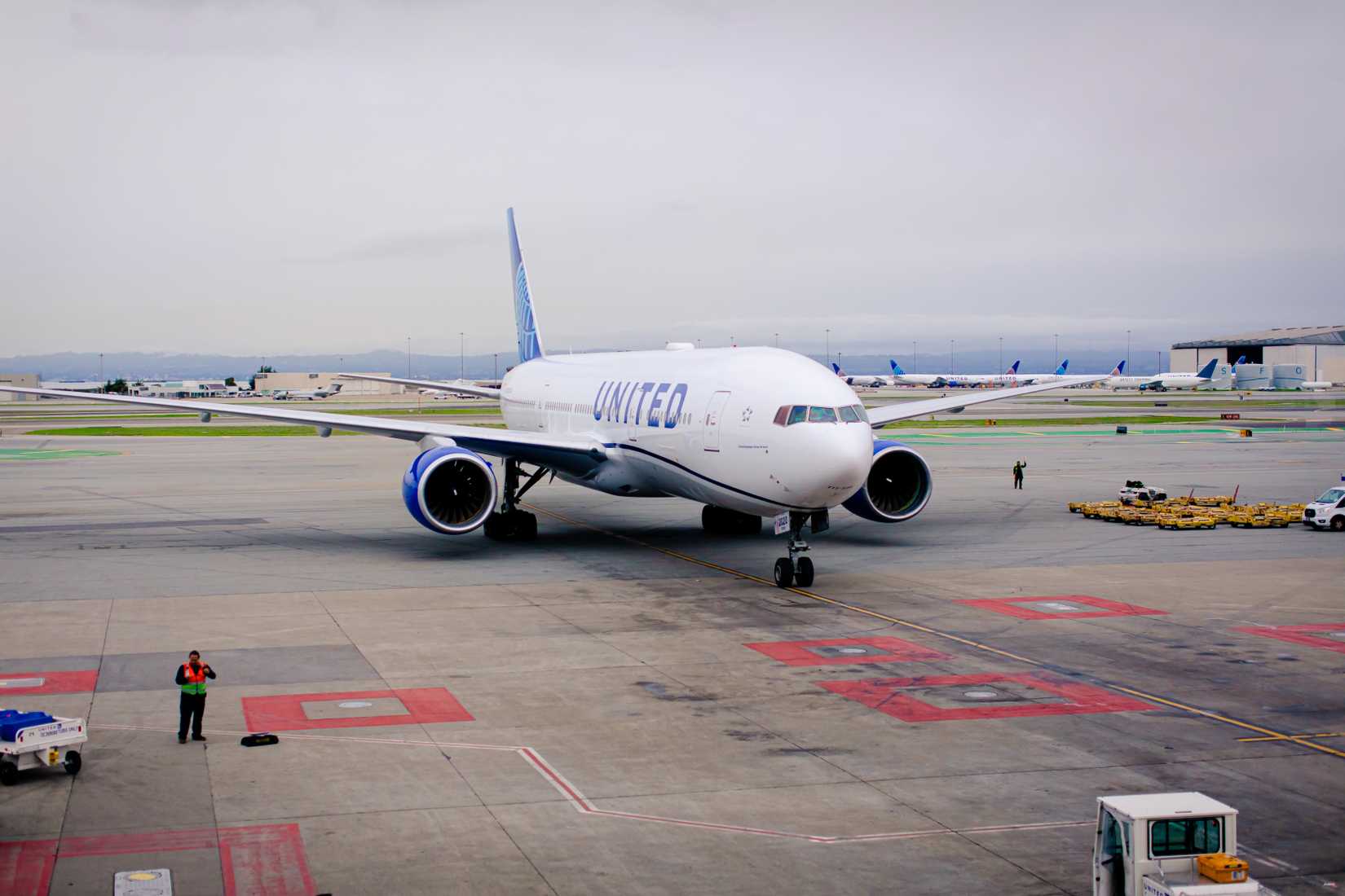 United 777 Parking