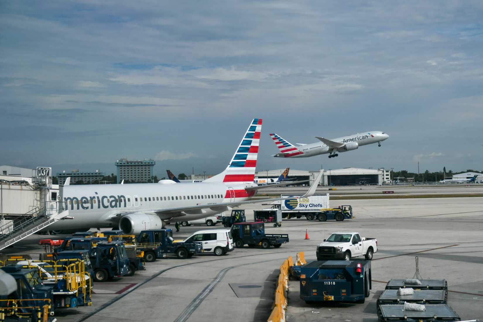 American 787 Takeoff