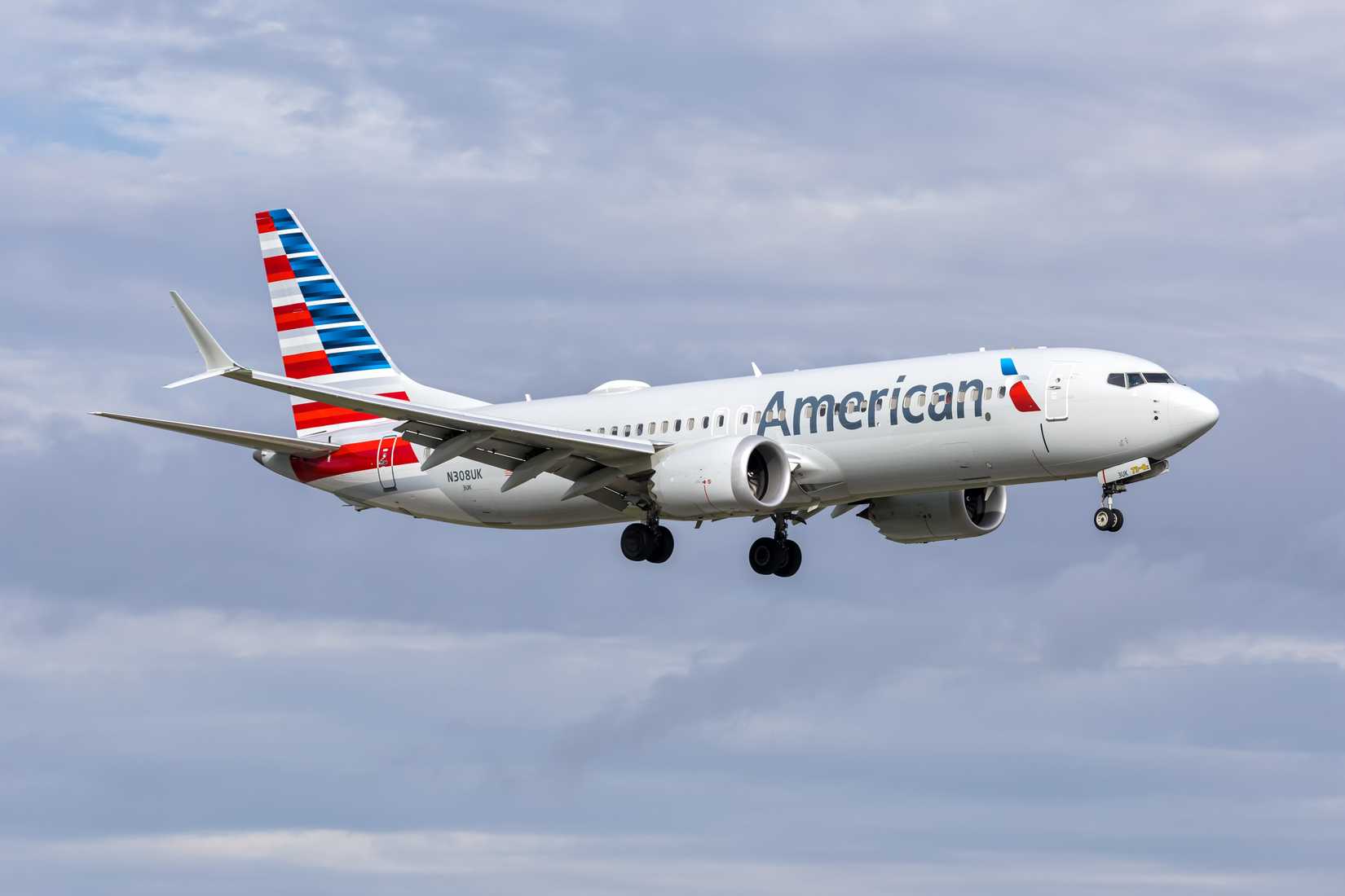 American 737 Landing