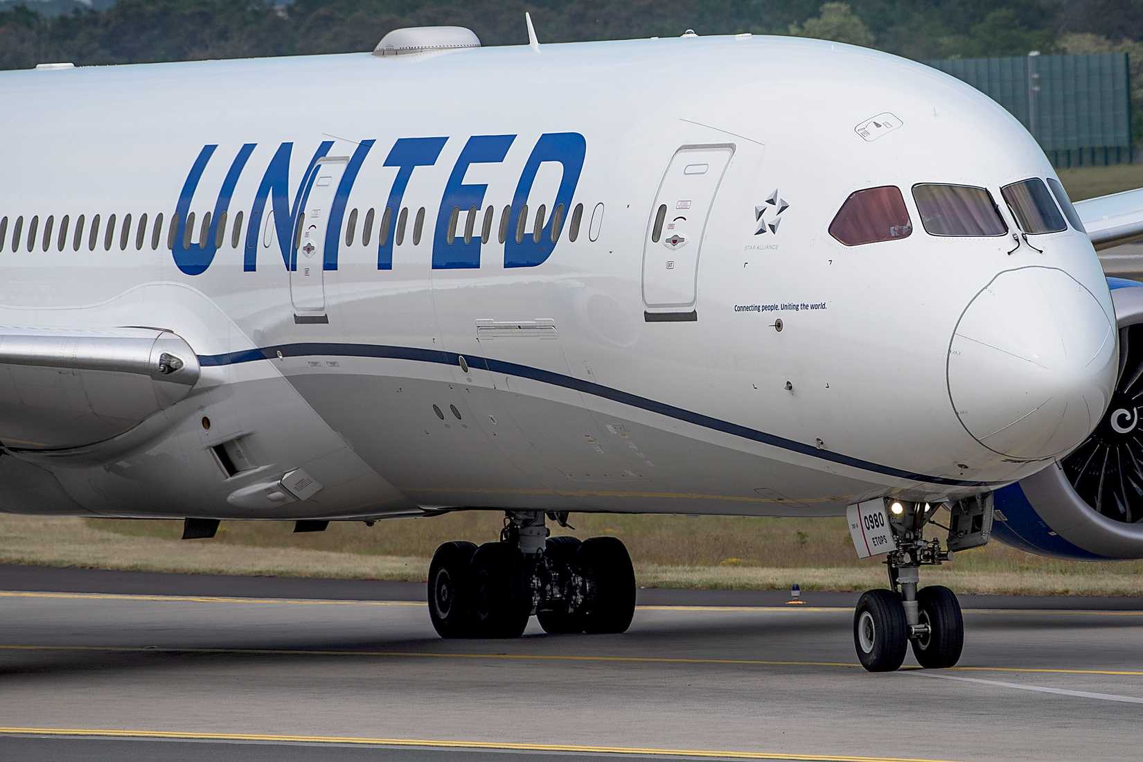United Airlines Boeing 787-9