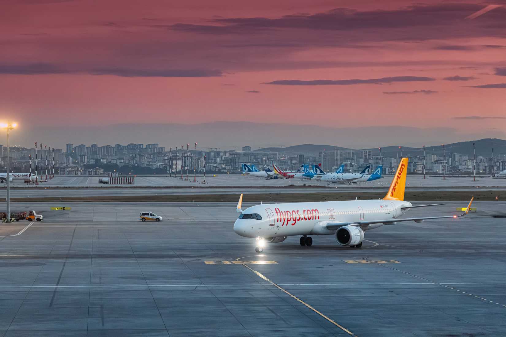 Pegasus A321neo At Night
