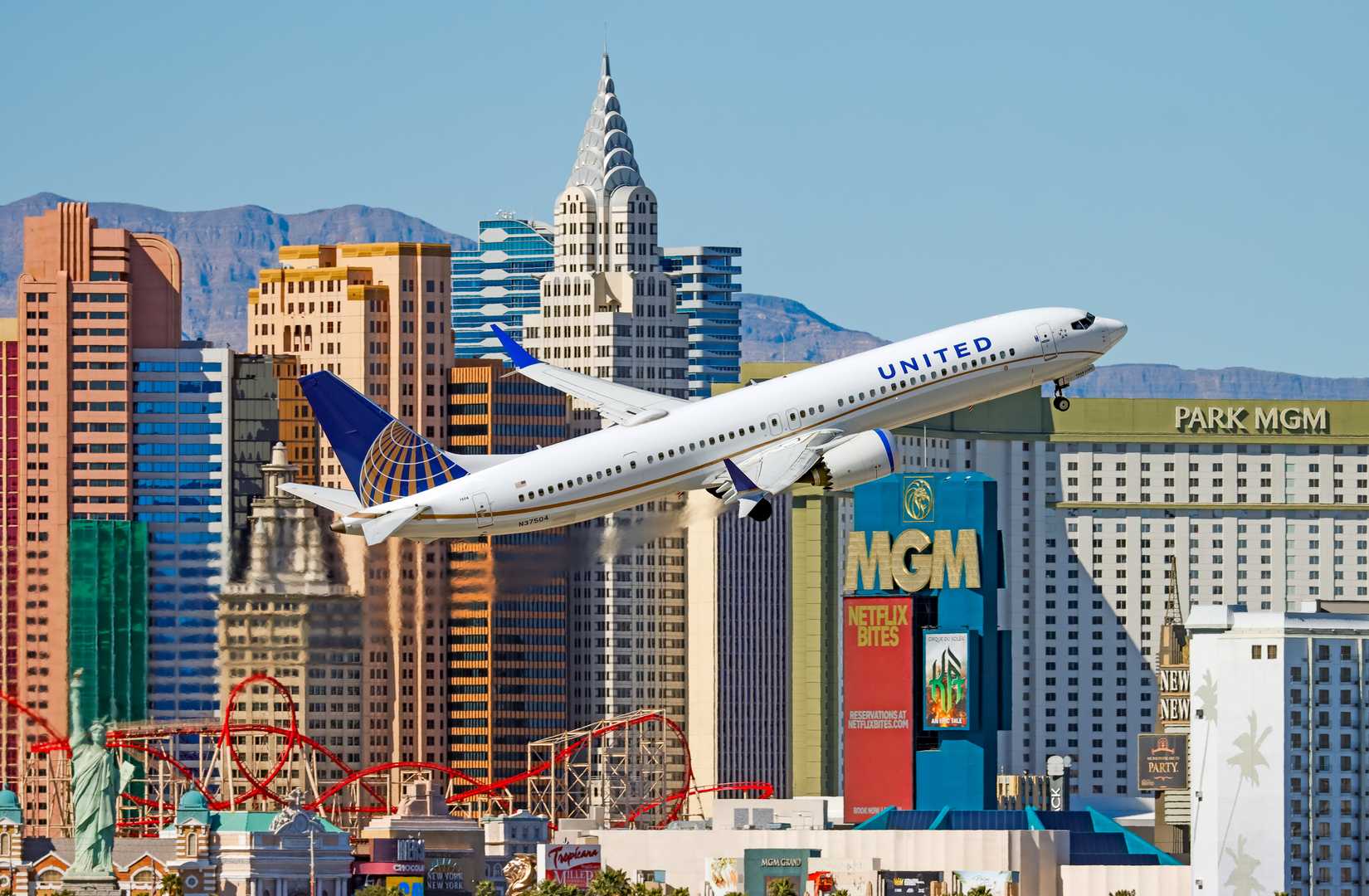 Las Vegas, NV, USA - Feb 20, 2025 : This Boeing 737 MAX9 type code B39M is Operation by United Airlines. The registration number is N37504. Takeoff from Las Vegas Harry Reid International Airport(LAS).